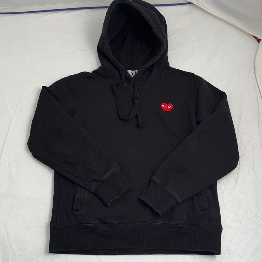 Comme des Garçons PLAY black with red heart patch hoodie M